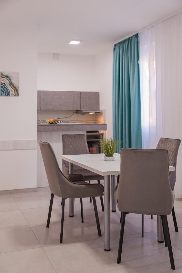 As Apartmani Πίροτ Εξωτερικό φωτογραφία