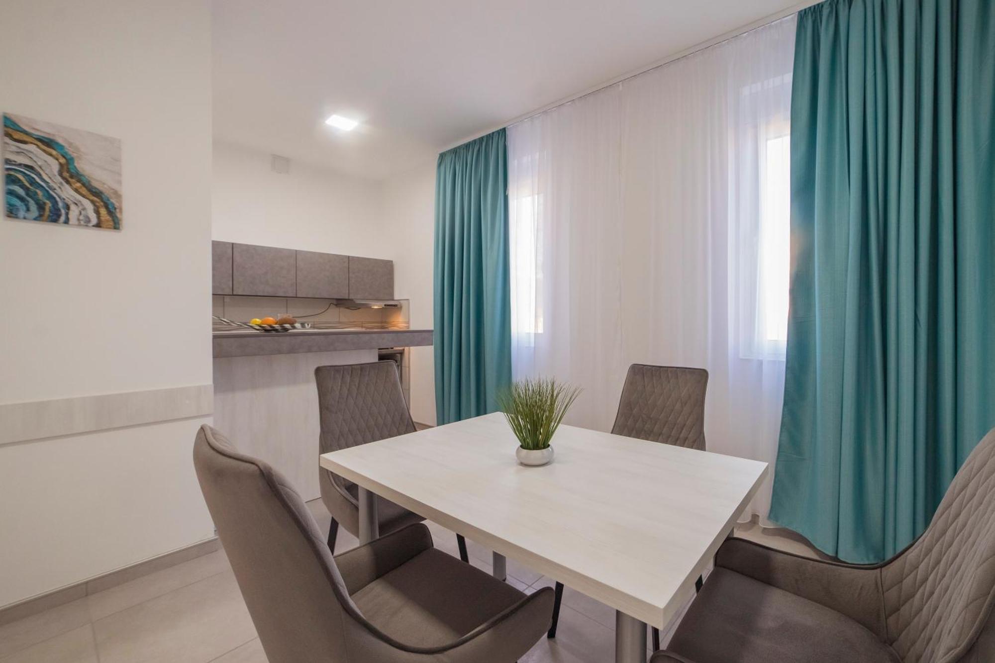 As Apartmani Πίροτ Εξωτερικό φωτογραφία